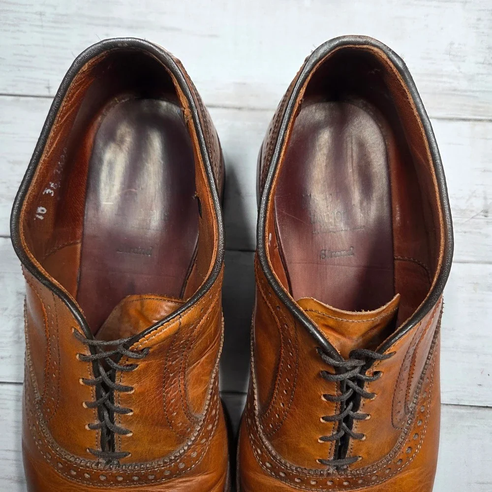Allen Edmonds Strand Cap Toe Oxford Walnut Leather Mens 10 3E Brogue Damaged